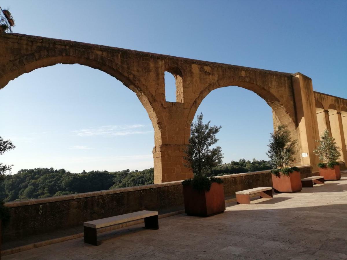 Km 0 Dal Centro By Tiziana Monaldi Hotel Pitigliano Exterior photo